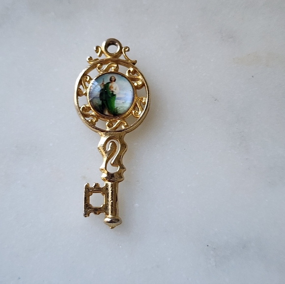 Gold Religious Pendants Set - Picture 9 of 14